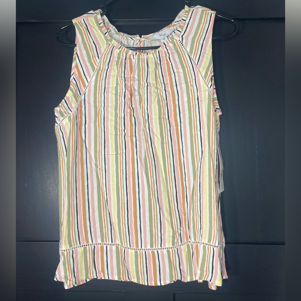 4/$16 Mainstream Boutique Top